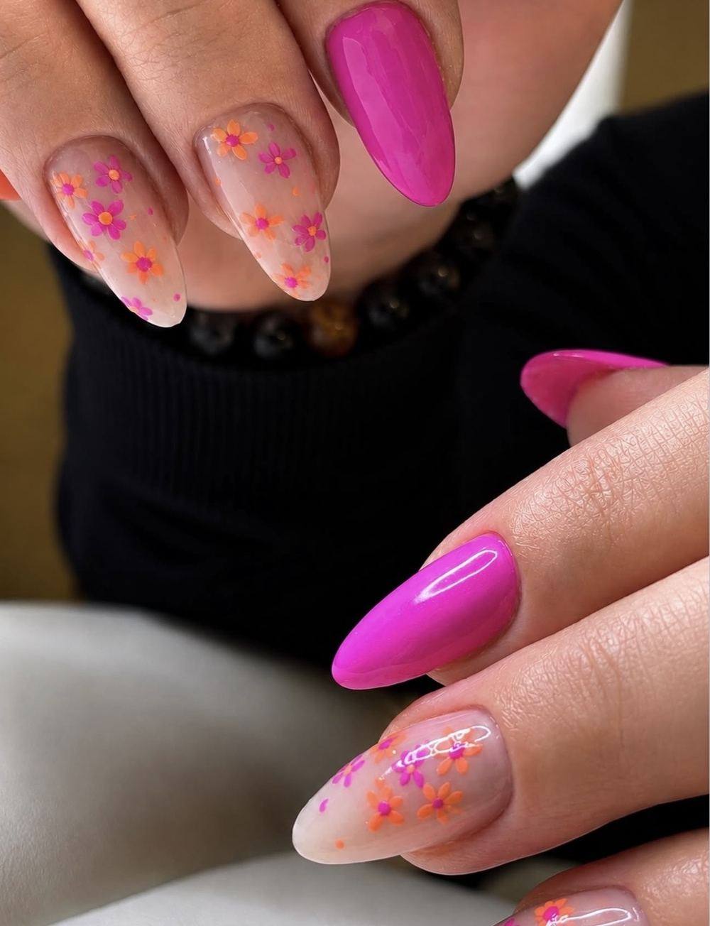 Baby boomer fleuri et semi-permanent fuchsia